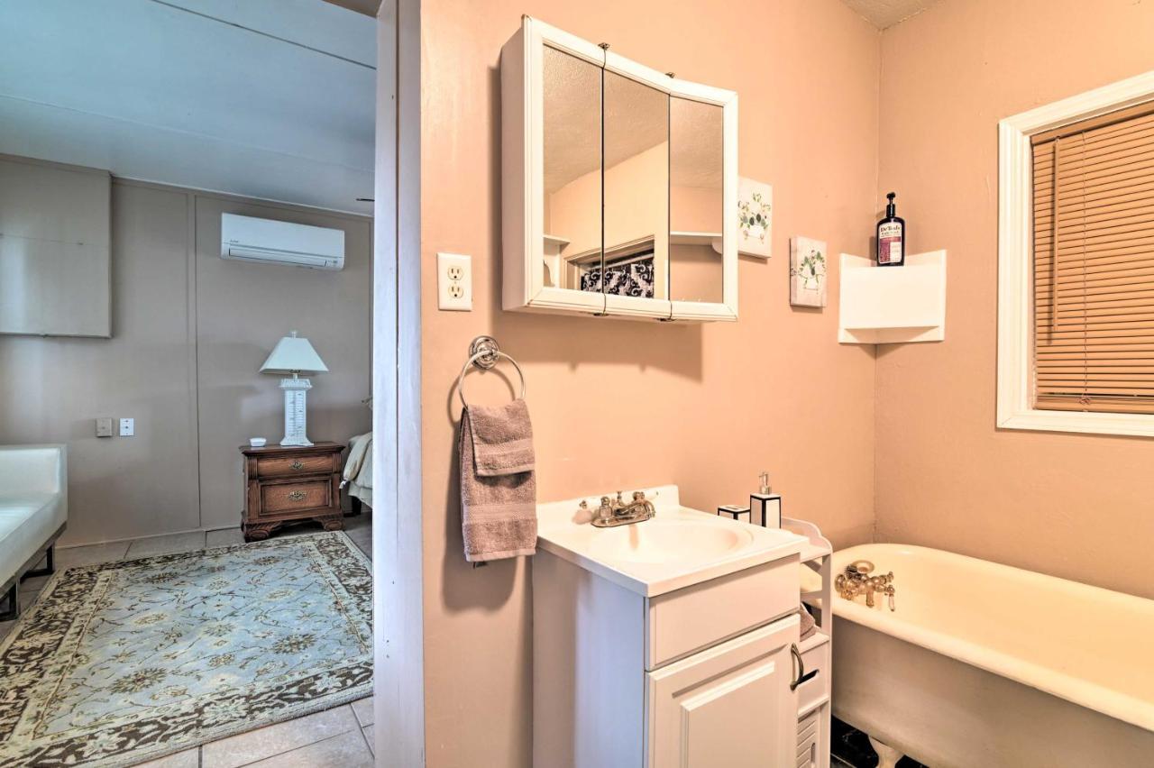 Pet-Friendly Auburndale House With Lake Views! Extérieur photo